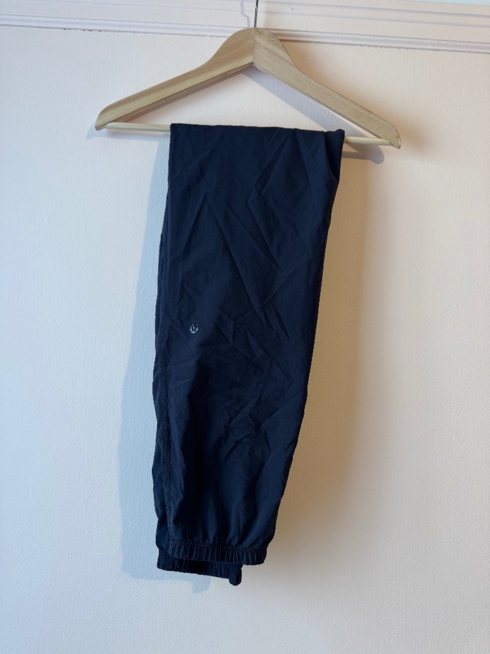 Lululemon joggers black